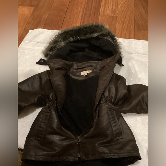SIERRA.JULIAN GIRLS BROWN FAUX LEATHER & FUR HOODED WINTER COAT SZ.3 - Picture 16 of 16
